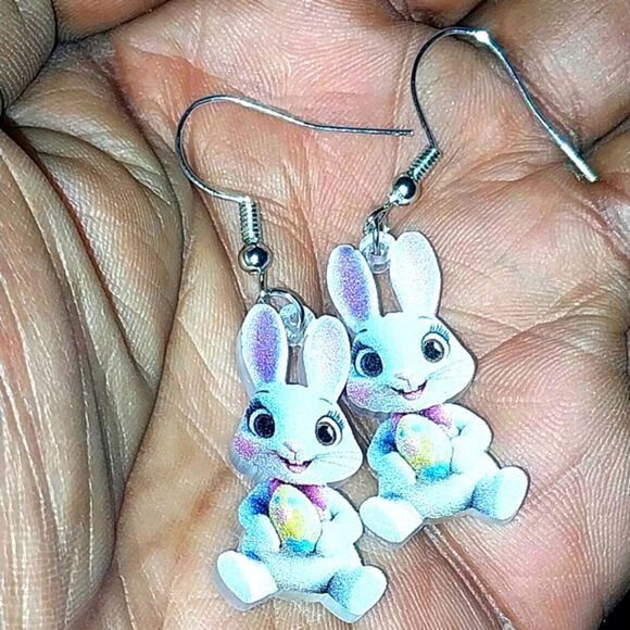 Cute Bunny Earrings - Picture 2 of 5